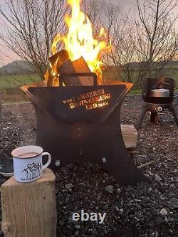 Brûleur de bûches de grande taille pour foyer extérieur avec sièges de camping et spectacle de feu