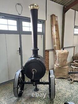 Moteur à vapeur complet fabriqué à la main au Royaume-Uni en fonte, barbecue / foyer fabriqué en fonte.