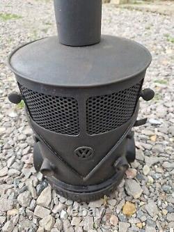 'Vw camper Splitscreen Fire Pit Log Burner Custom made With BBQ Top Cast Iron' translates to 'Vw camper Splitscreen Fire Pit Log Burner sur mesure avec dessus de barbecue en fonte' in French.